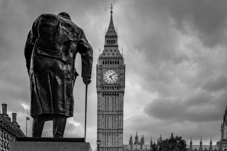 Winston Churchill in parliament square and Big Ben