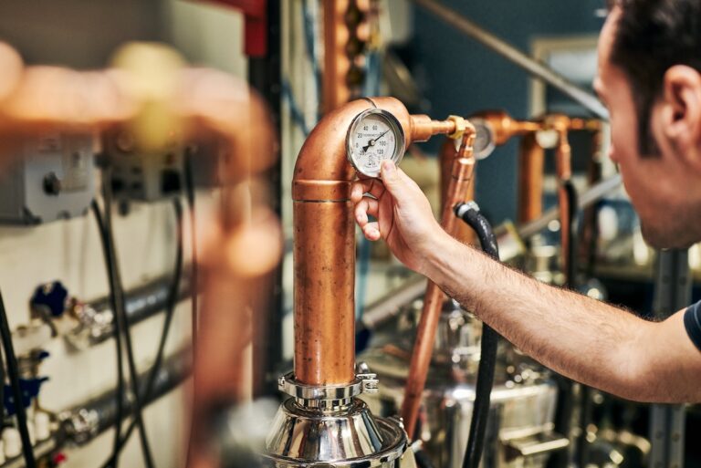 Devon distillery raises a glass to future growth with £100k funding deal